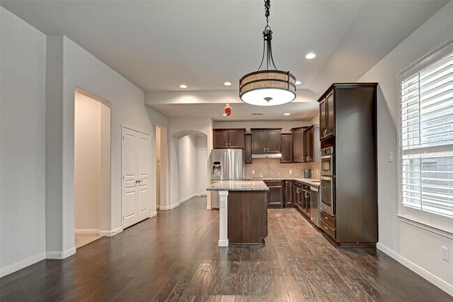Foto del edificio - 6438 Burgess Heights Ln