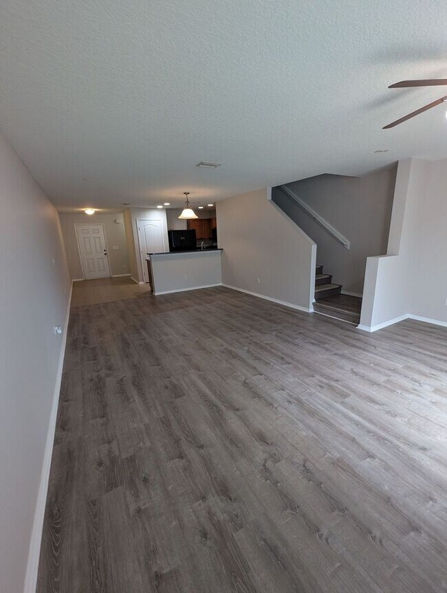 Foto del edificio - 277 Michelangelo Pl