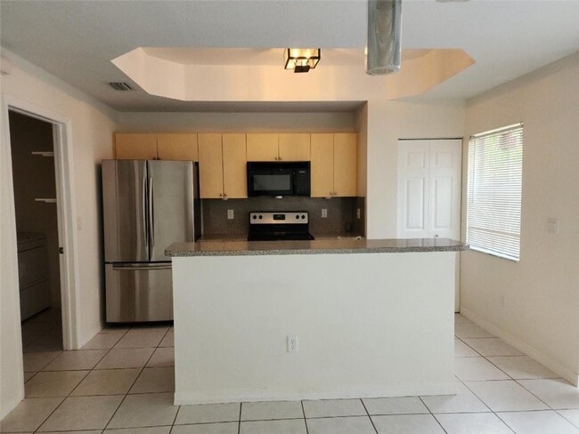 Building Photo - 4965 Leeward Ln