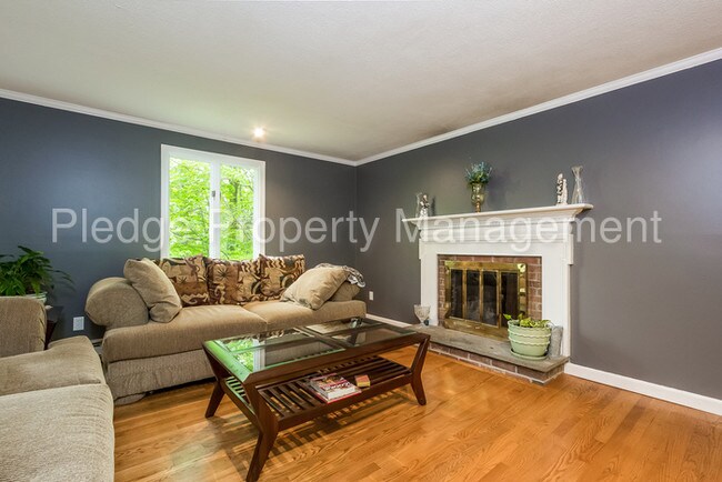 Building Photo - 61 Beech Mountain Rd