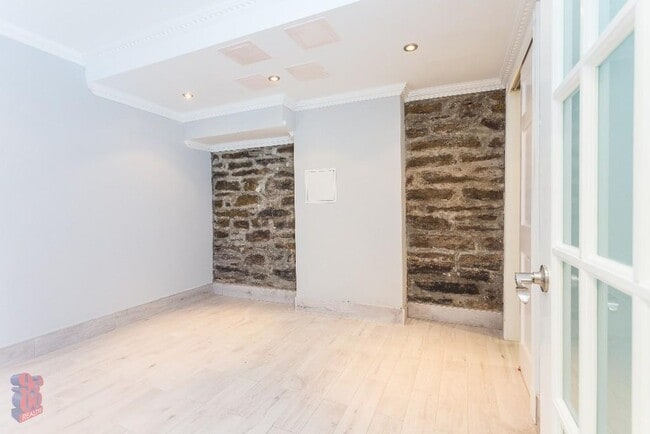 Building Photo - 147 Avenue A