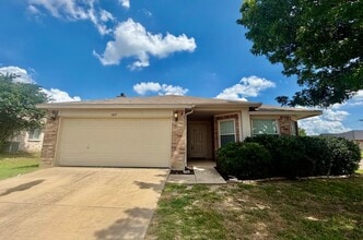 Building Photo - 1415 Aztec Tr