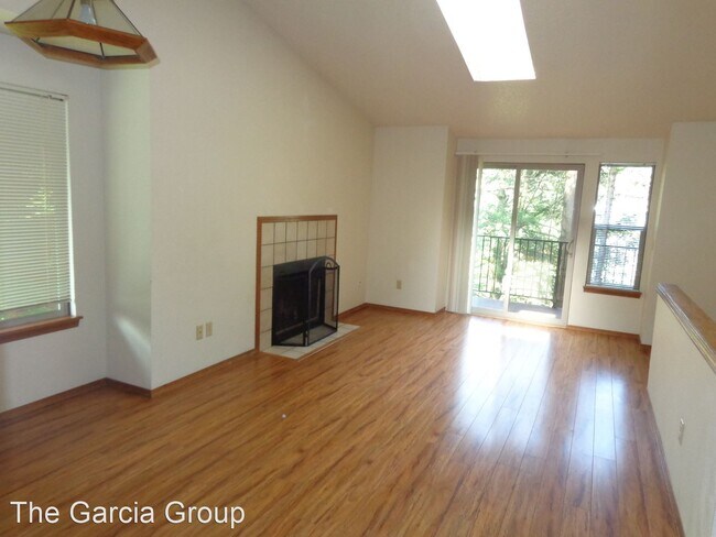 Building Photo - 5909 SW Karla Ct