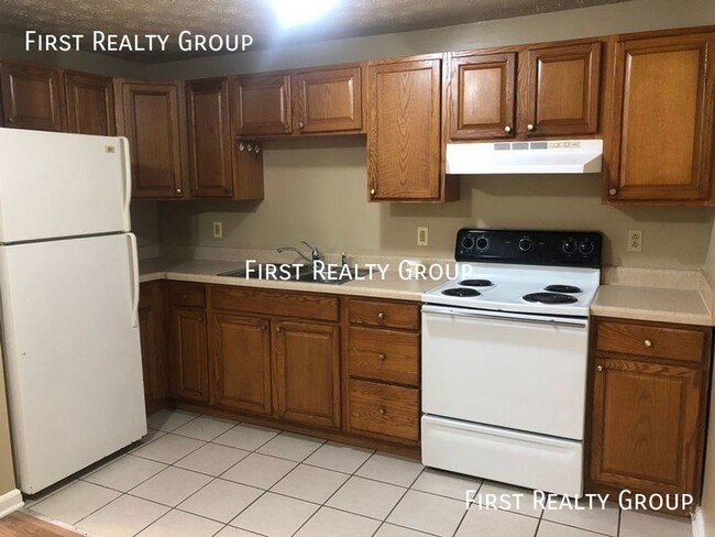 Building Photo - 1 Bedroom, 1 Bath Apartment for Rent in Da...