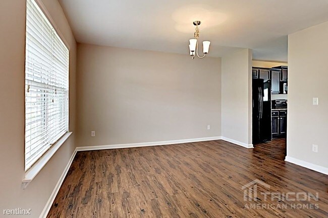 Foto del edificio - 116 Quail Springs Rd