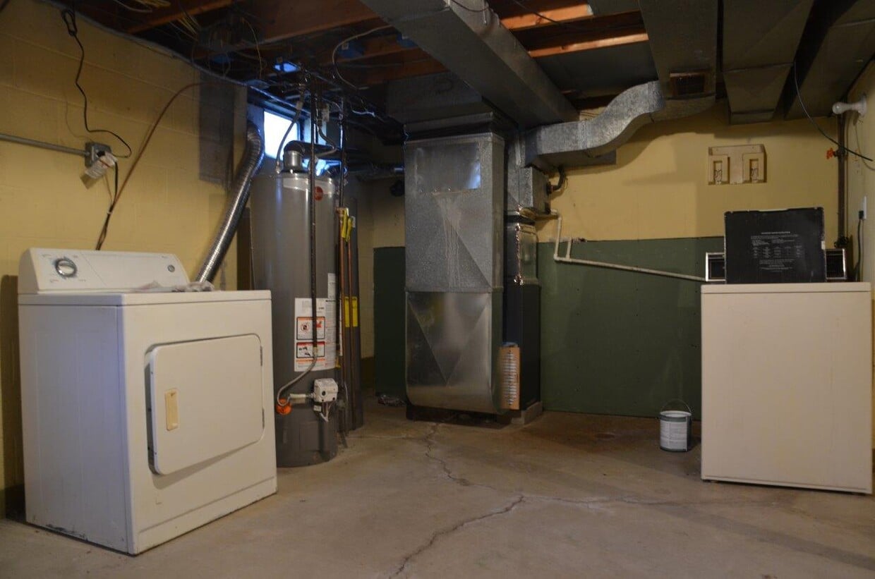 Basement - 5445 Chicago Rd