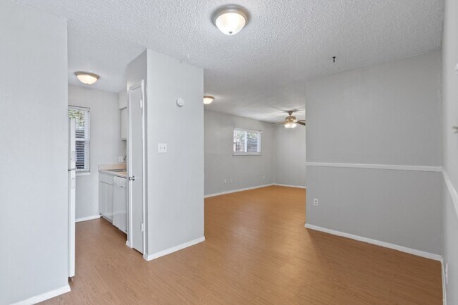 Foto del edificio - 4105 Speedway, Unit 205