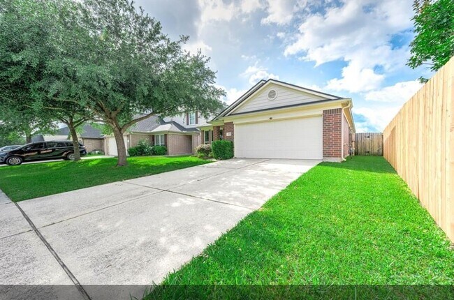 Foto del edificio - 4918 Fair Oak Dale Ln