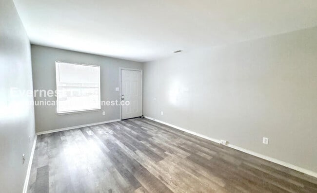 Building Photo - 2330 Grayson Valley Dr