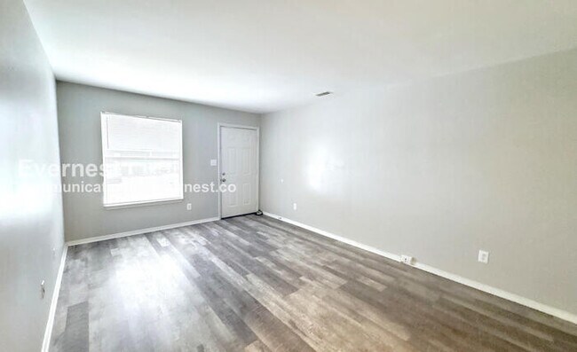 Foto del edificio - 2330 Grayson Valley Dr