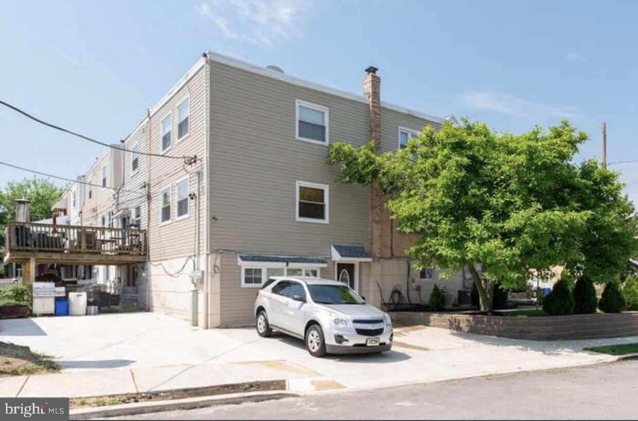Primary Photo - 10869 Harrow Rd