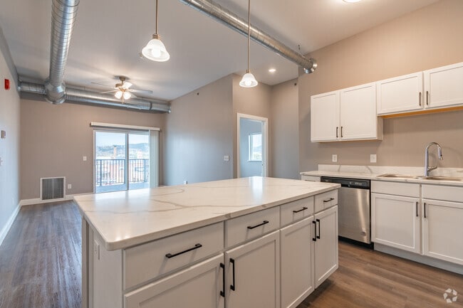 2BR, 2BA - The Elements, LLC