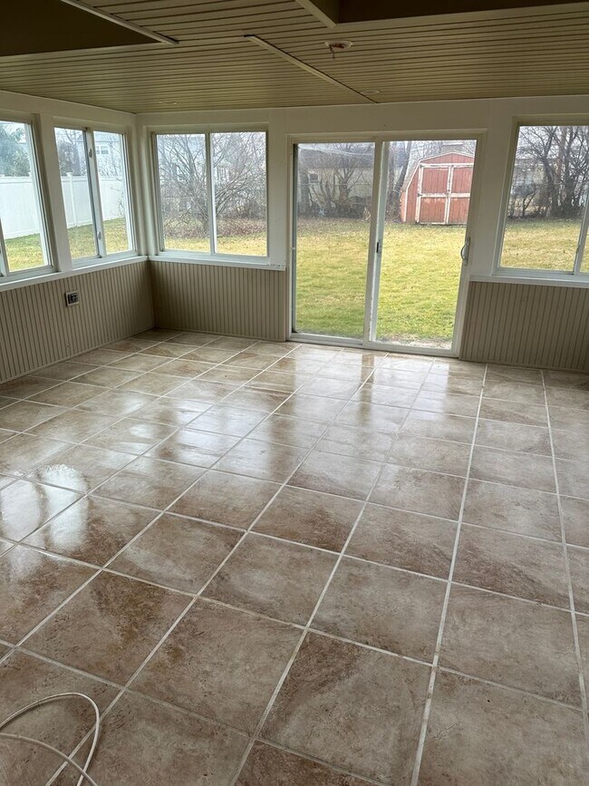 Building Photo - Updated Single Home in Warminster 3 beds 1...