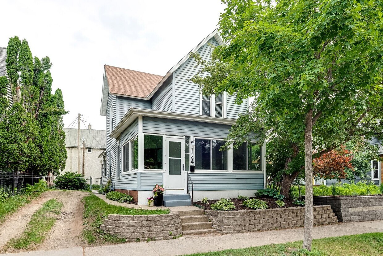 124 W 27th St, Minneapolis, MN 55408 House Rental in Minneapolis, MN