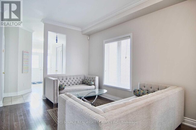 Building Photo - 5279 Springbok Crescent