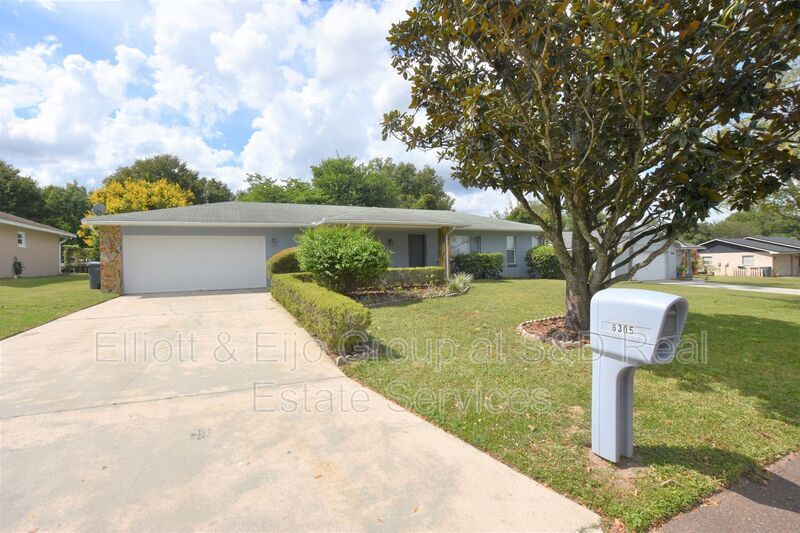 Foto principal - 6305 Christina Groves Cir E
