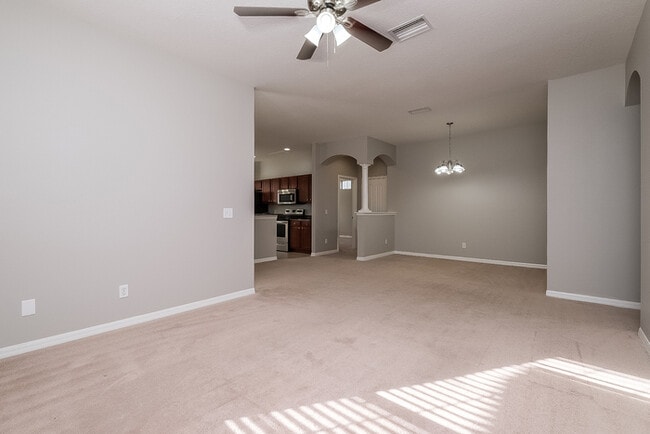 Building Photo - 20071 Heritage Point Dr