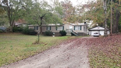 Building Photo - 18 Valley Trail SE Building Photo - 18 Valley Trail SE
