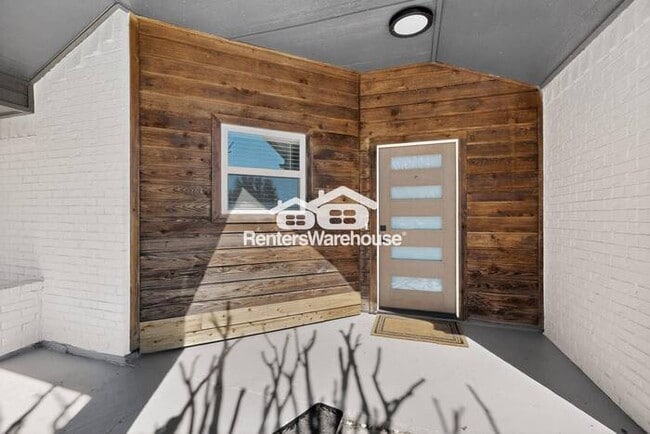 Building Photo - Renovated Gem in Arlington!!!
