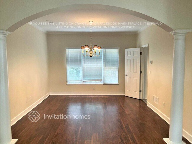 Building Photo - 809 Oak Trail Dr