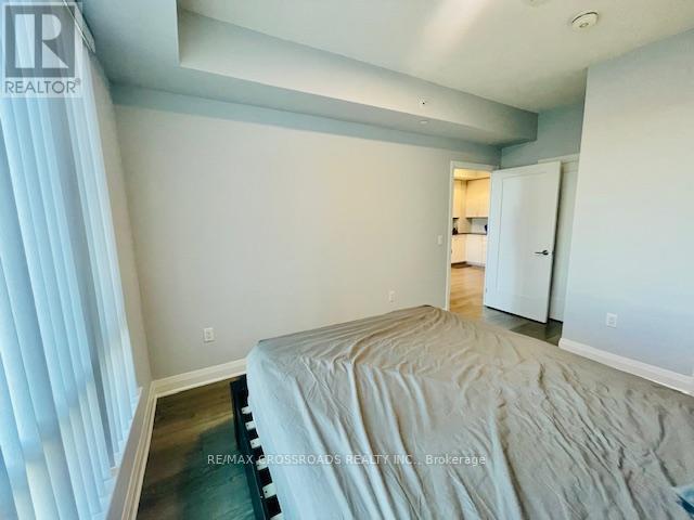 Building Photo - 3220 Sheppard Ave E