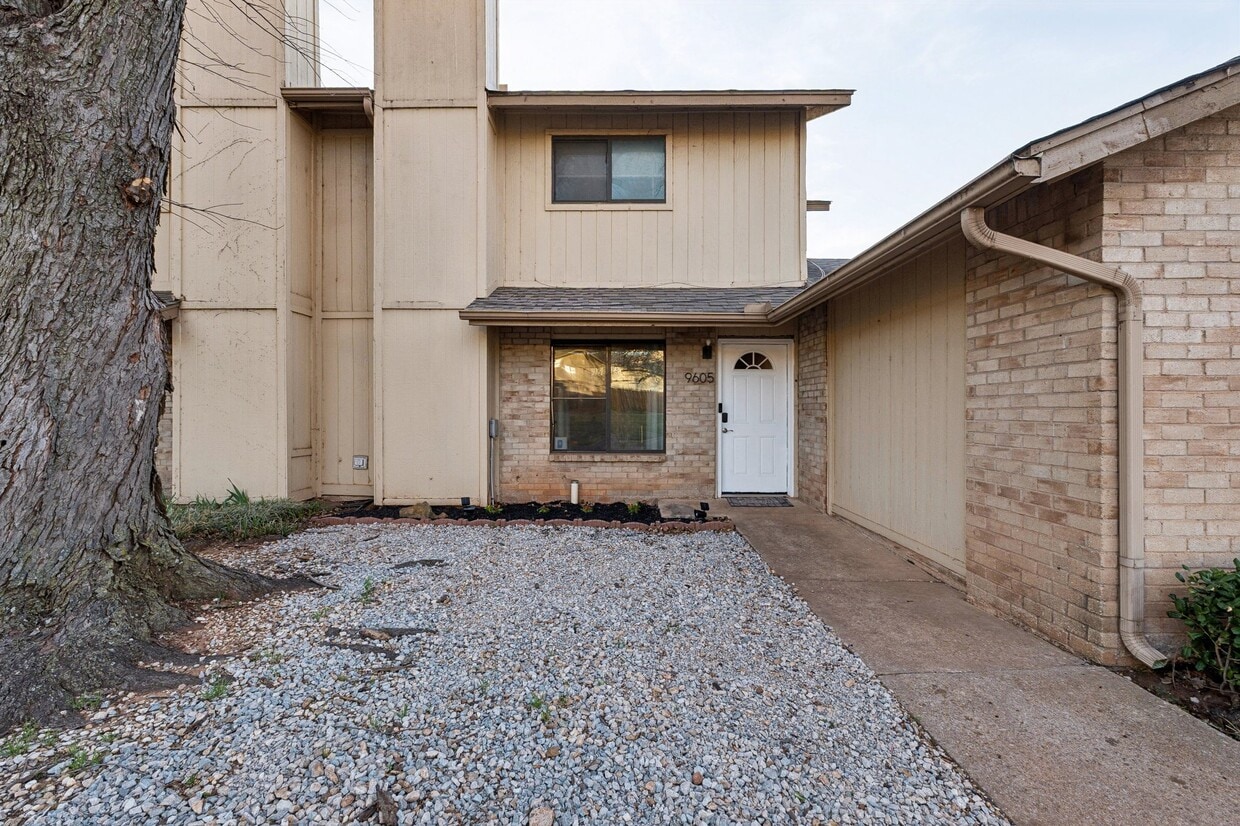 Photo - 9605 Hefner Village Blvd (Oklahoma City, OK)