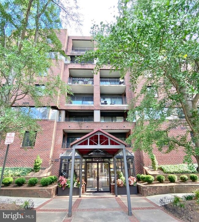 Building Photo - 1600 Prince St