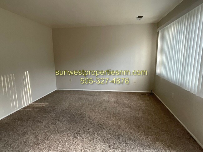 Building Photo - 2 Bedroom, 1 Bath Duplex in Aztec