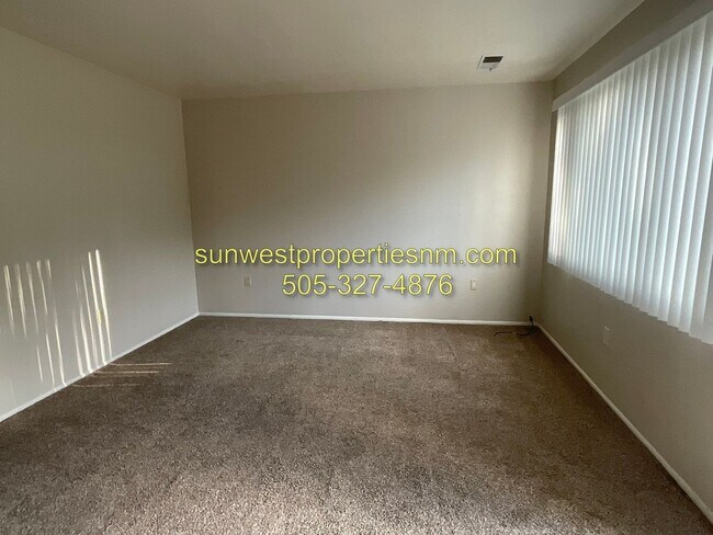 Foto del edificio - 2 Bedroom, 1 Bath Duplex in Aztec