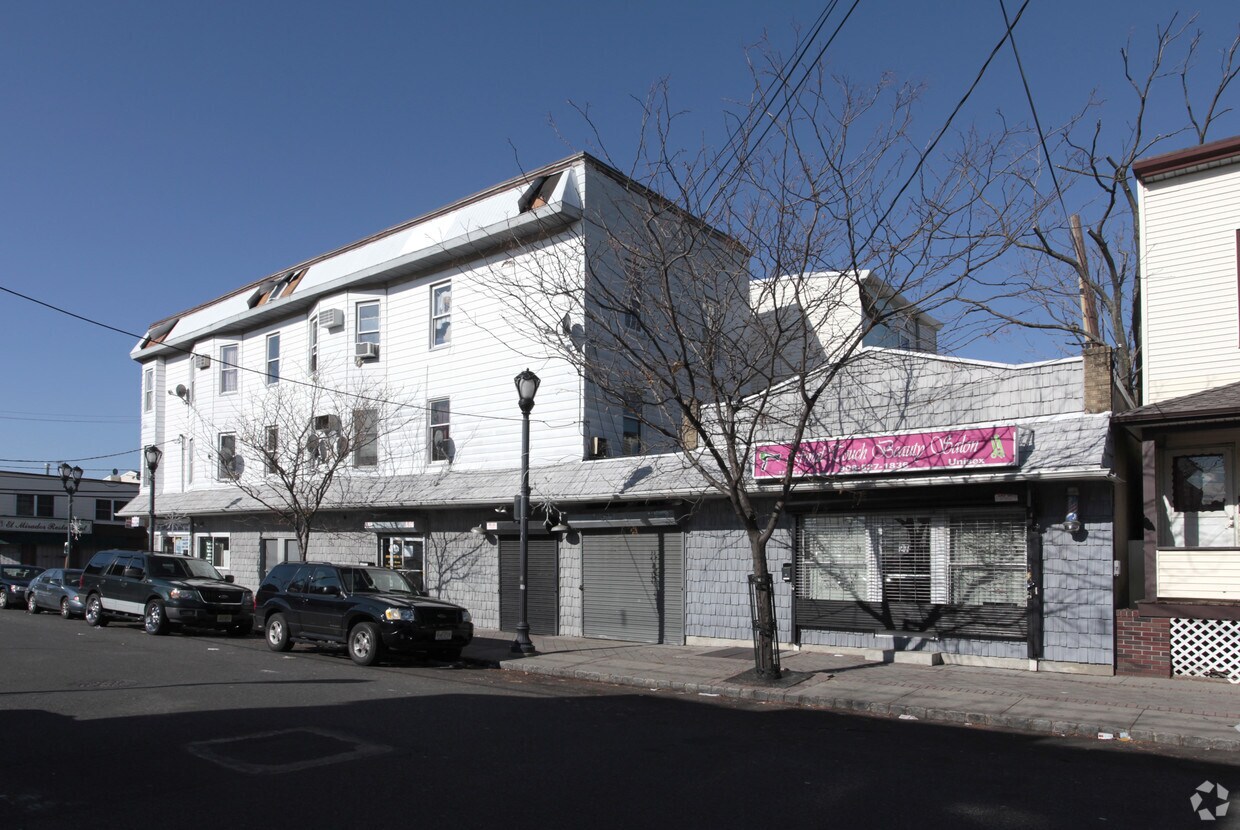 Foto del edificio - 801 2nd Ave