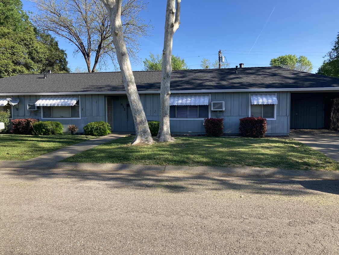 Primary Photo - 436 Roundup Ave