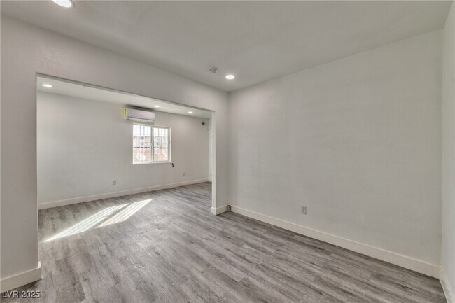 Foto del edificio - 339 N 10th St