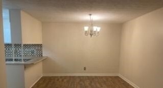 Foto del edificio - 7560 Taylor Rd