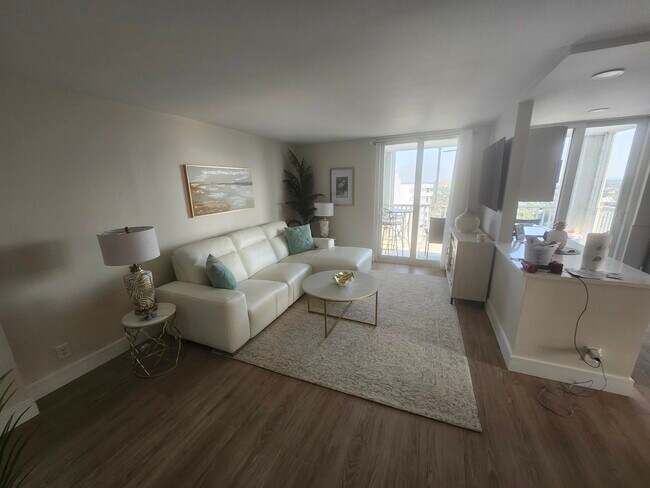 Foto del edificio - 1505 N Riverside Dr