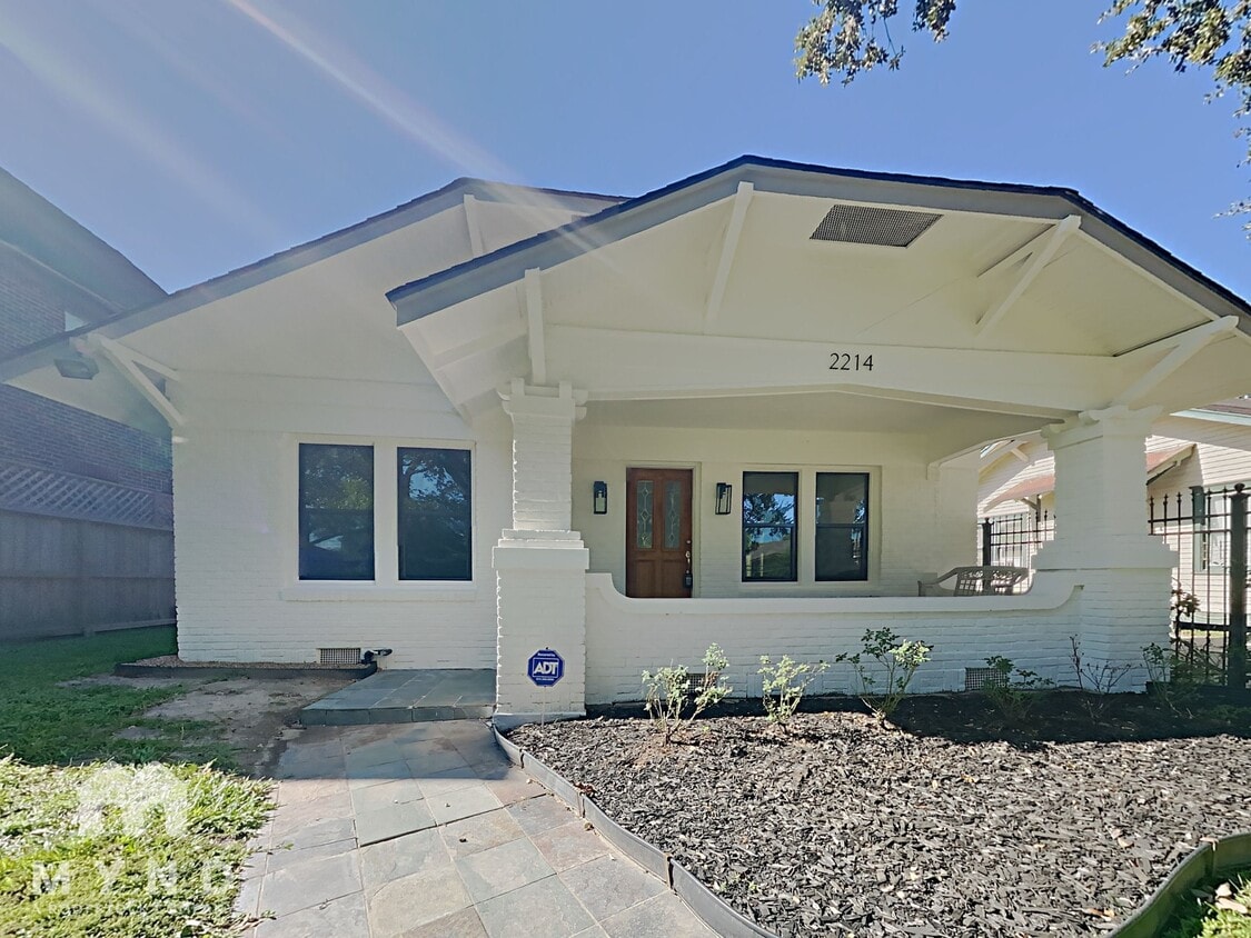 Primary Photo - 2214 Isabella St