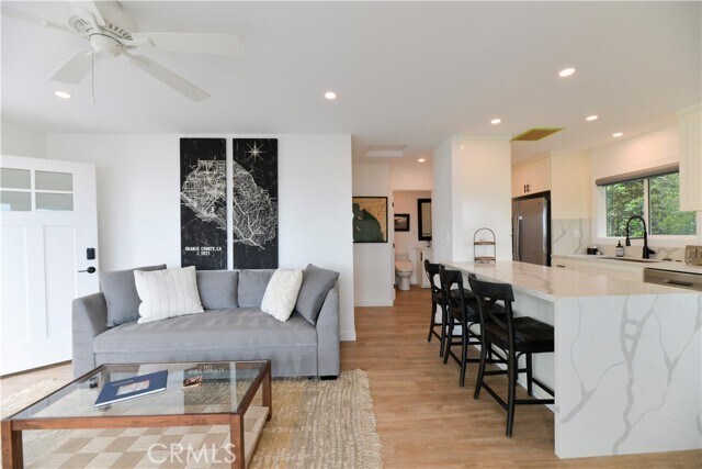 Foto del edificio - 428 Monterey Ln