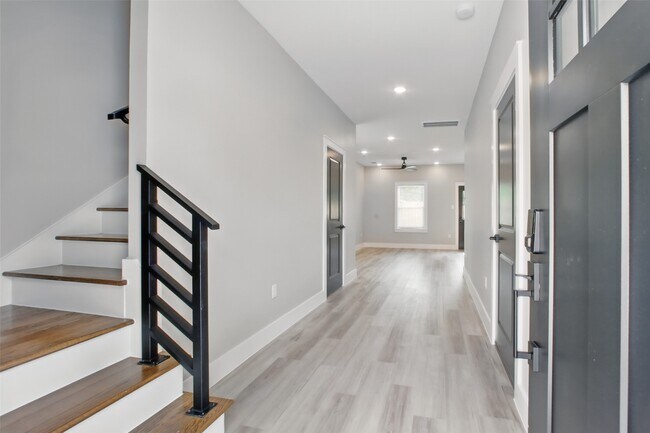 Foto del edificio - 4719 Mallow St