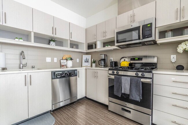 Foto del edificio - 1717 22nd Ave