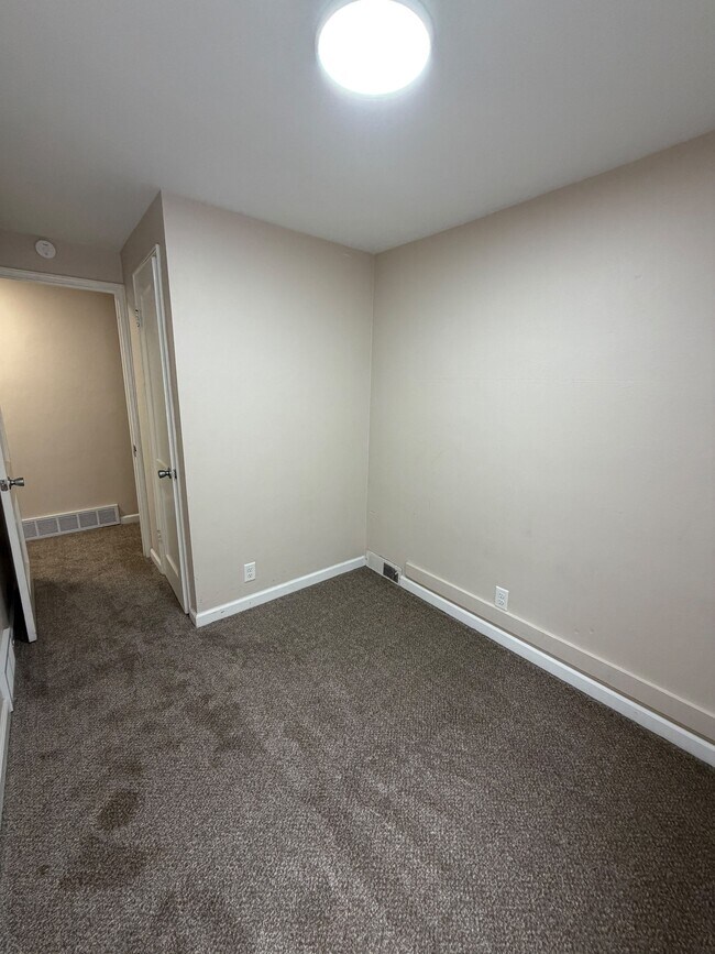 Building Photo - 1129 Roosevelt St