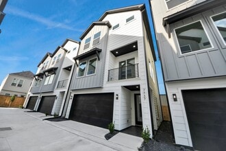 Building Photo - 7737 Hammerly Blvd