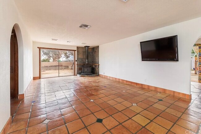 huge living room - 6969 Mesquite Springs Rd