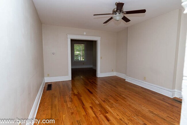 Foto del edificio - 1080 Mt Pleasant Ave