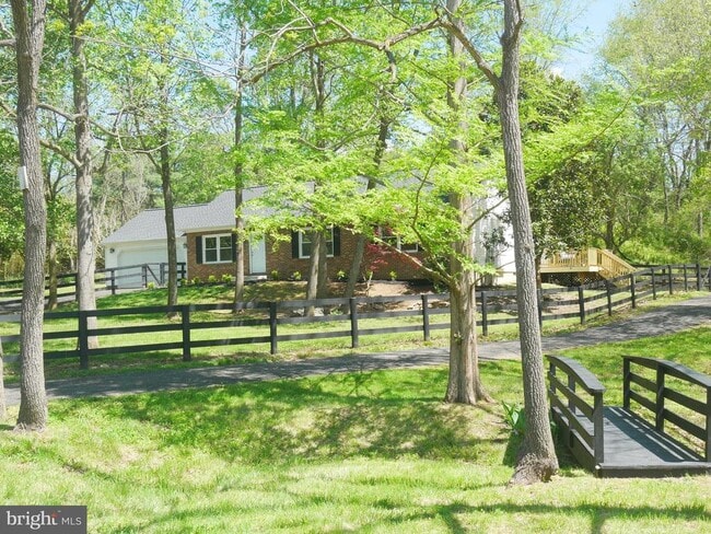 Building Photo - 35600 Sassafras Dr