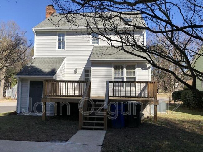 Building Photo - 2809 Broadlands Dr