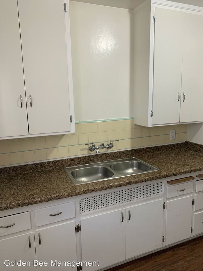 Foto del edificio - 5701-5713 Corbett St