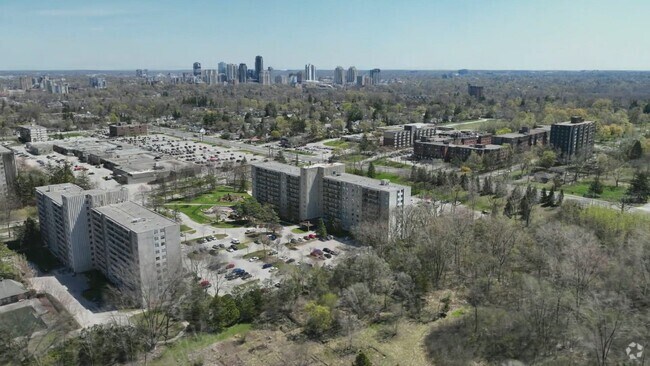  - 105 Cherryhill Blvd