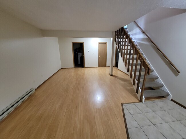Foto del edificio - Hidden Pines Townhomes