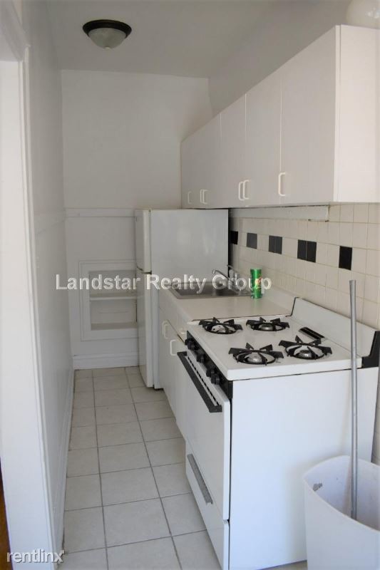 Foto del edificio - 3812 N Pine Grove Ave