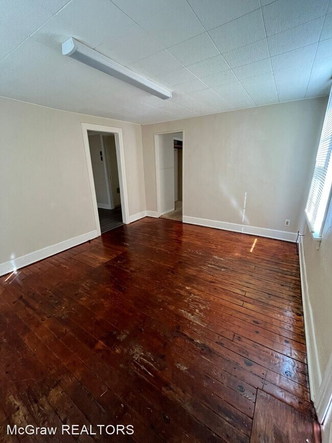 Building Photo - 1 br, 1 bath House - 620 1/2 W 24th