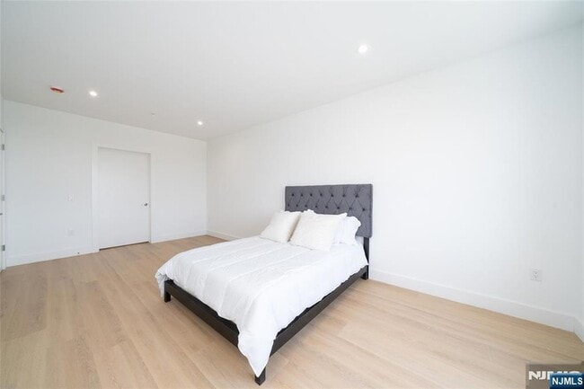 Building Photo - 3309 Liberty Ave